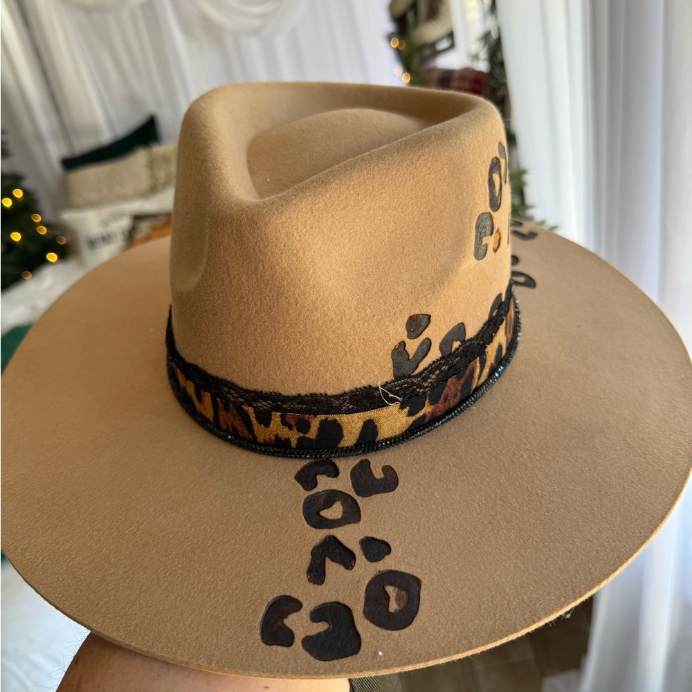 Tan Wide Brim Hat with Leopard Band